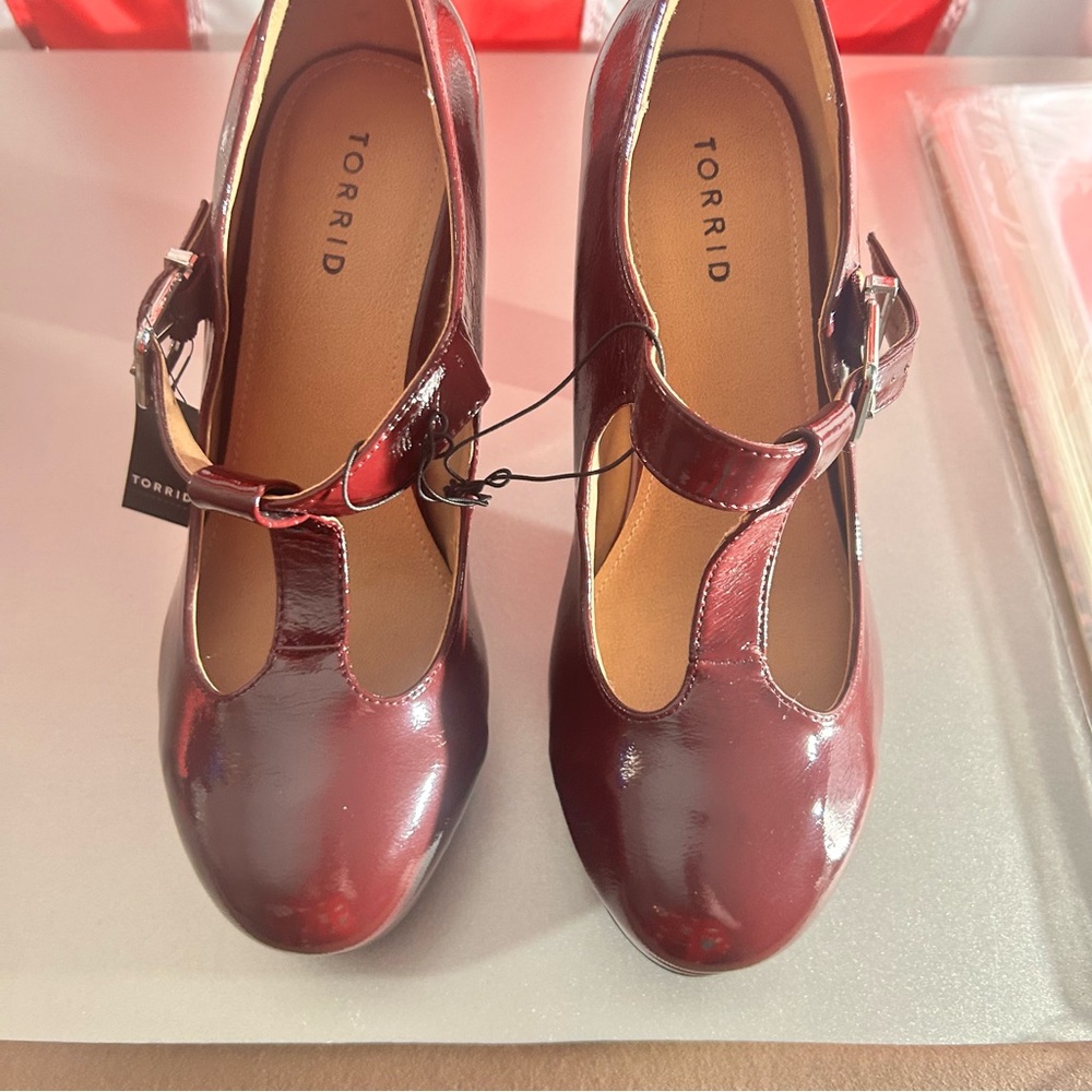 Torrid women’s 9.5 Elegant Burgundy Mary Jane Heels NWT - Picture 10 of 10